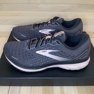 Brooks Ghost 13 Size 8 (D)